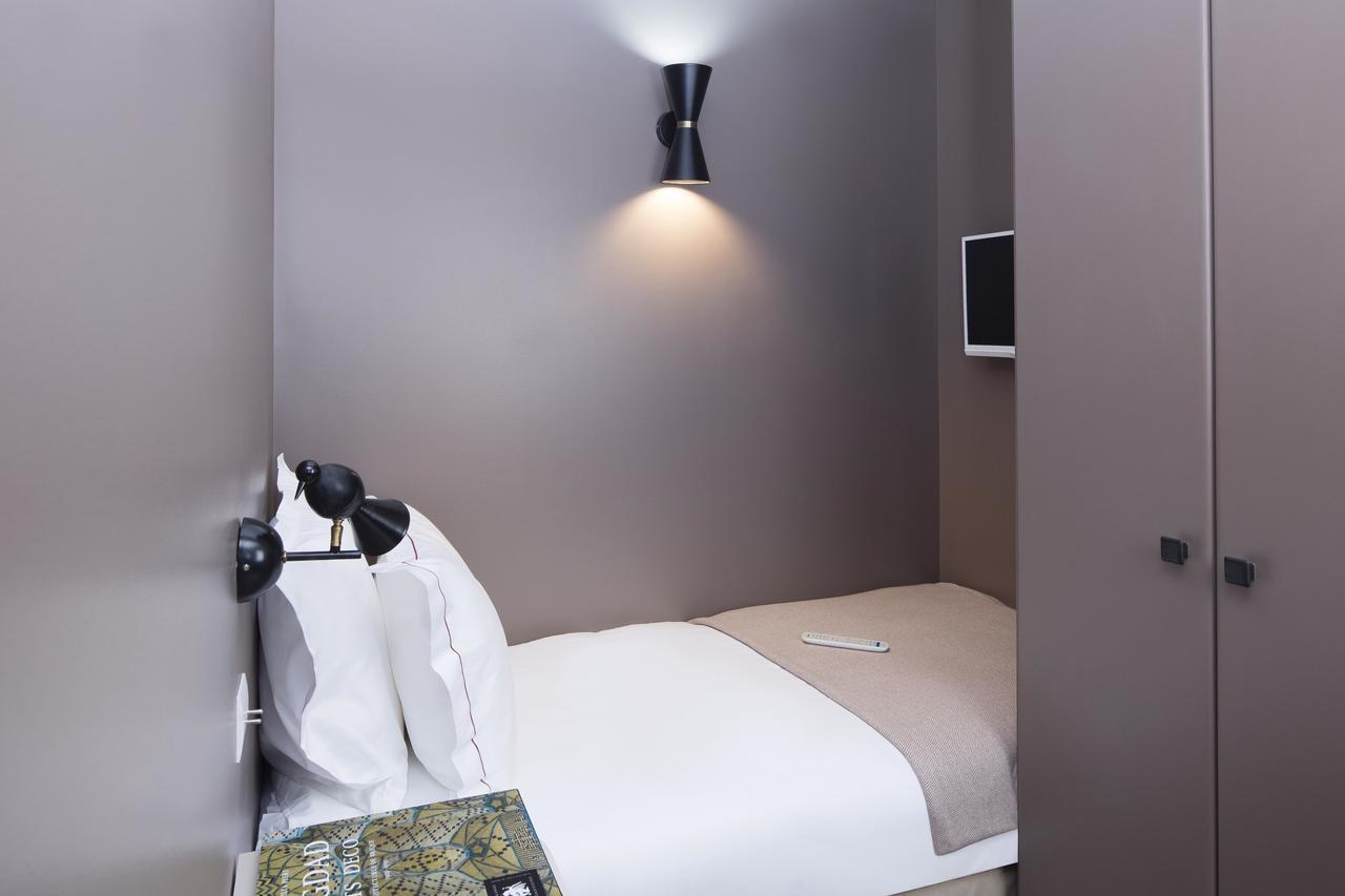 Celeste Batignolles Montmartre Parijs
